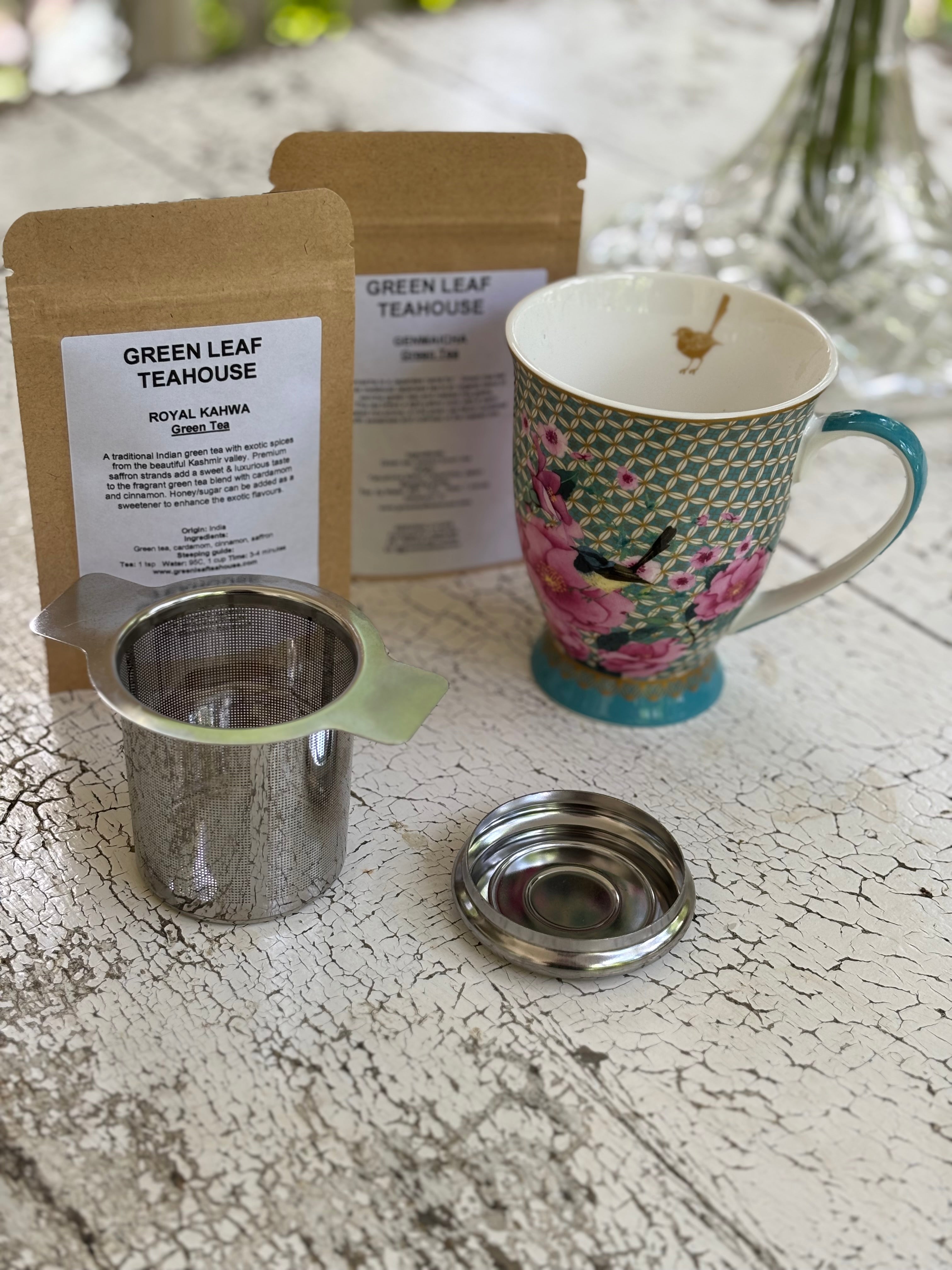 FLORAL TEACUP SET