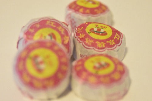 PU-ERH ROSE MINI TUOCHA is a unique variety of fermented tea, grown and harvested in the city of Pu'er, China.